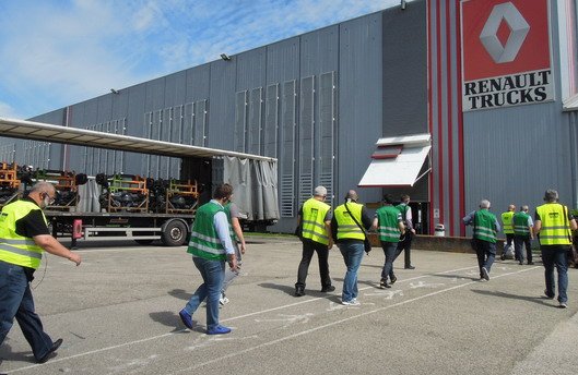 renault trucks 1.jpg, 76 KB