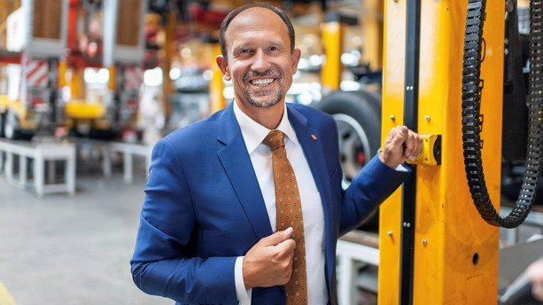 schwarz 11.jpg, 65 KB