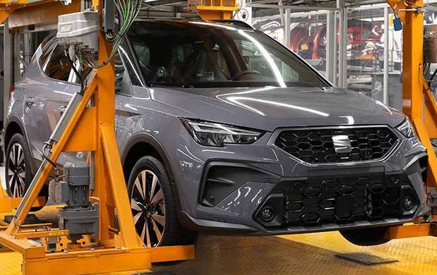 seat fabrika 1.jpg, 101 KB