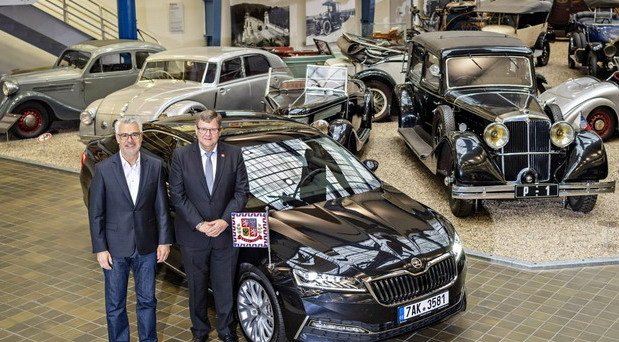 skoda superb predsednik.jpg, 100 KB