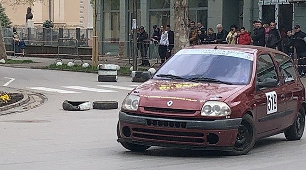 slalom 1.jpg, 89 KB