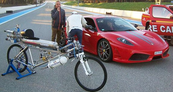 swiss-rocketman.jpg, 90 KB