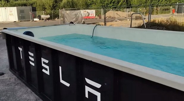 tesla bazen.jpg, 58 KB