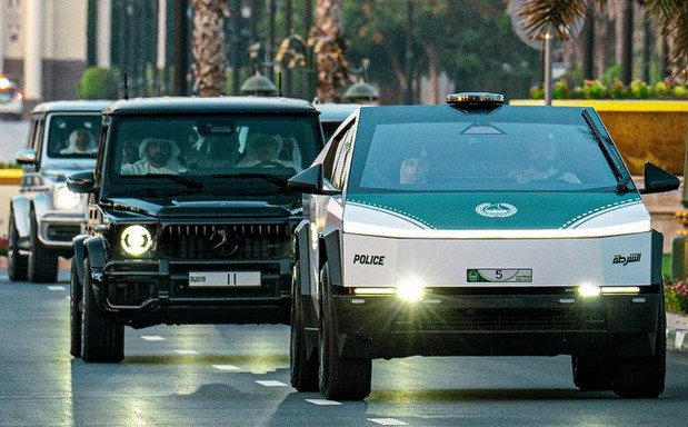 tesla c police.jpg, 88 KB