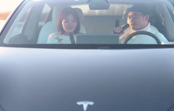 tesla karoke.jpg, 25 KB