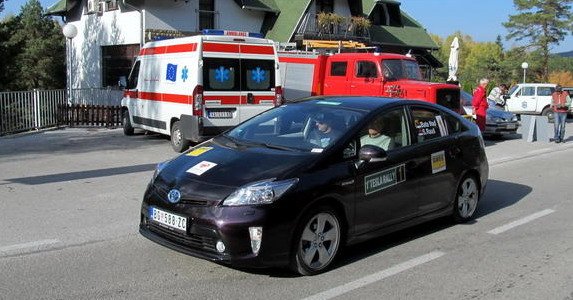 tesla rally 3.jpg, 79 KB