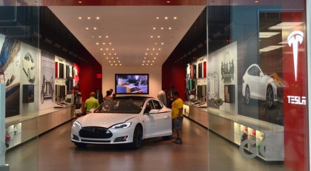 tesla salon.jpg, 60 KB