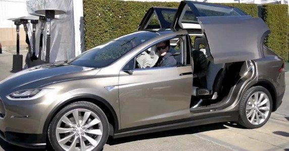 tesla x 7011.jpg, 55 KB