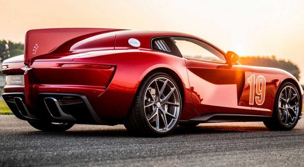 touring-superleggera 22.jpg, 66 KB