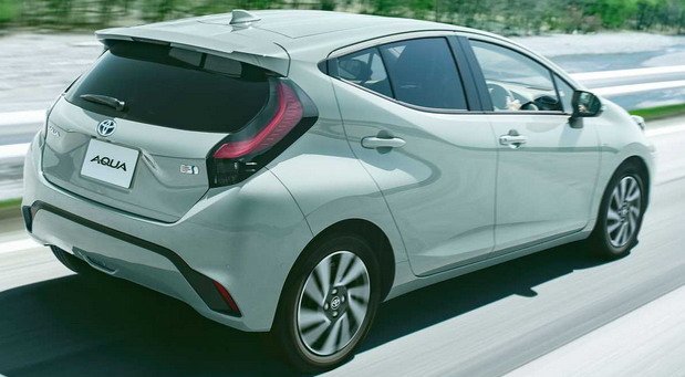 toyota aqua 1111111.jpg, 56 KB
