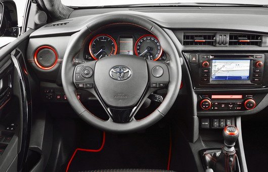 toyota auris black 11.jpg, 70 KB