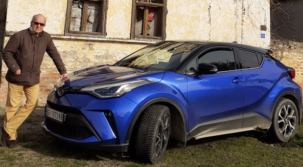 toyota chr 8999.jpg, 88 KB