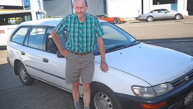 toyota corolla 2m.jpg, 62 KB