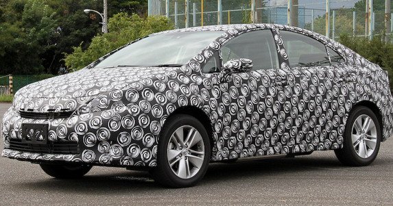 toyota fcv.jpg, 90 KB
