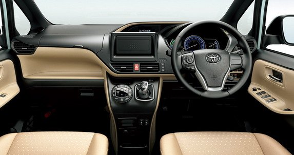 toyota noah 11.jpg, 57 KB