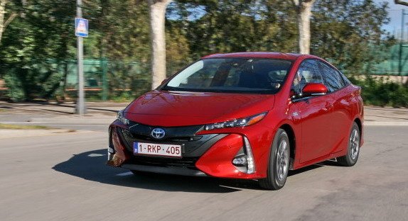 toyota phev.jpg, 62 KB