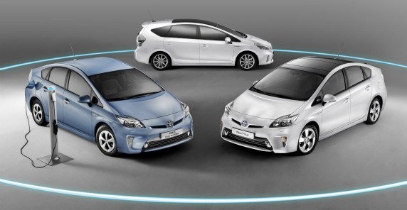 toyota prius family.jpg, 49 KB