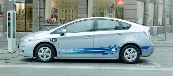toyota prius plug-in.jpg, 51 KB