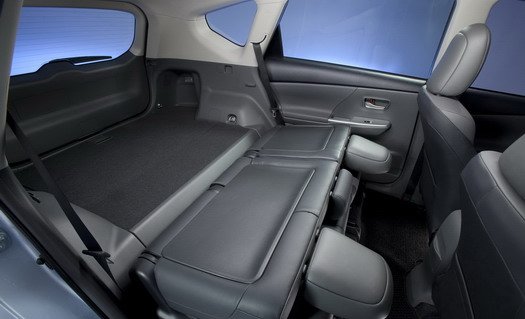 toyota prius v 111111.jpg, 36 KB