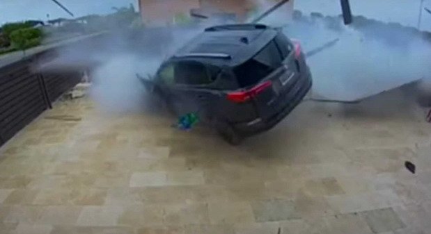 toyota rav4 crash.jpg, 33 KB