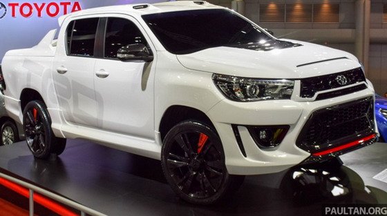 toyota revo 1.jpg, 52 KB
