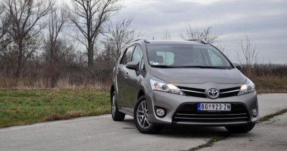 toyota verso b.jpg, 54 KB