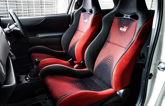 toyota vitz 1111.jpg, 71 KB