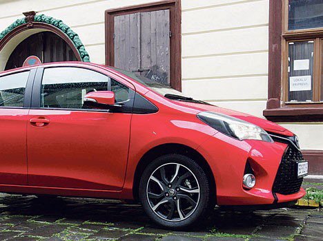 toyota yaris pol.jpg, 59 KB