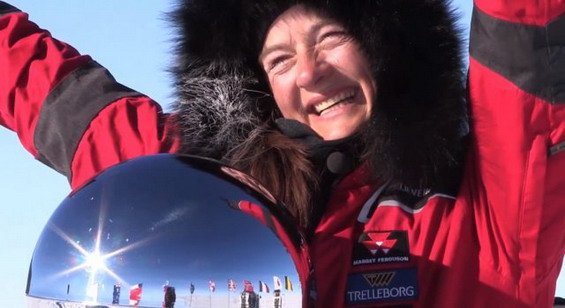 traktor-devojka-stigla-na-juzni-pol.jpg, 48 KB