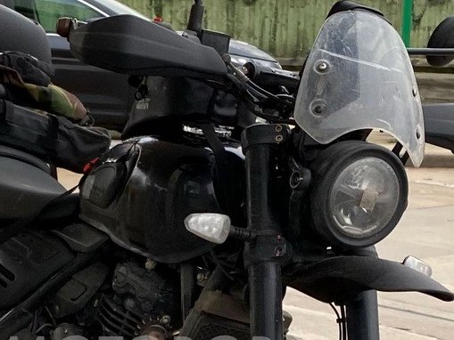 triumph-bajaj.jpg, 57 KB