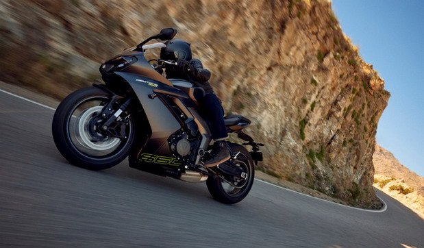 triumph-daytona-660-6.jpg, 76 KB