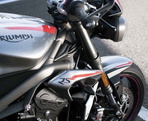 triumph-speed-triple-rs-3.jpg, 73 KB
