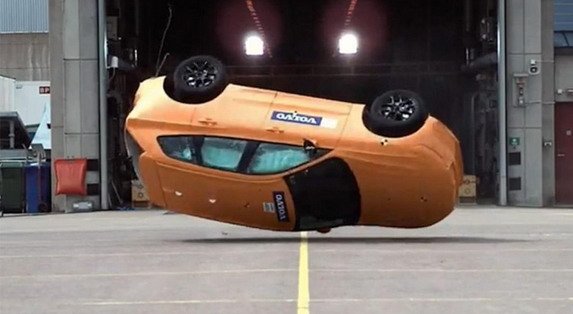 volvo crash.jpg, 42 KB