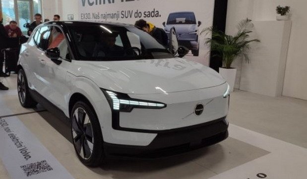 volvo ex30 srb.jpg, 48 KB