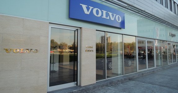 volvo salon 1.jpg, 57 KB