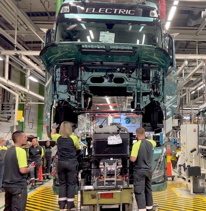 volvo trucks 1233.jpg, 94 KB