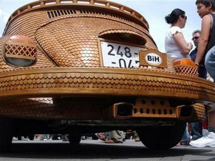 vw buba od drva.jpg, 62 KB