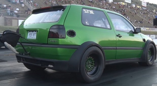 vw golf 1600.jpg, 52 KB