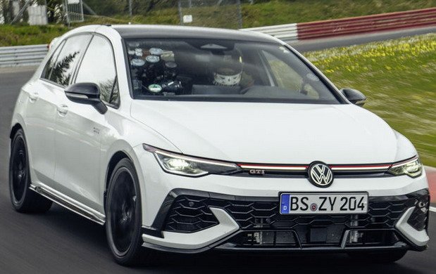 vw golf gti 50 1.jpg, 68 KB