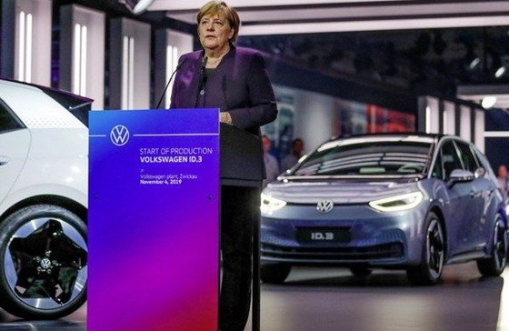 vw merkel 2019.jpg, 56 KB