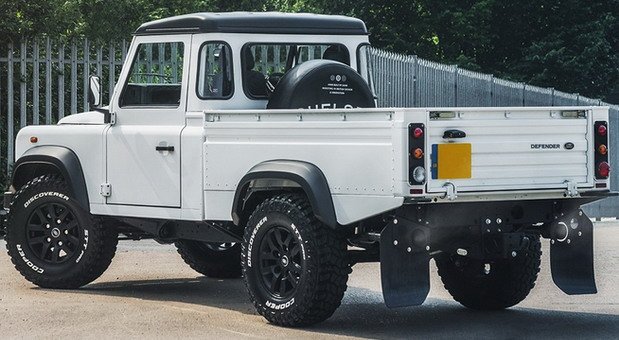 white Defender-4.jpg, 74 KB