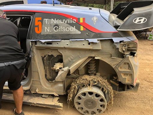 wrc aus NOJVIL gumi defekt.jpg, 82 KB