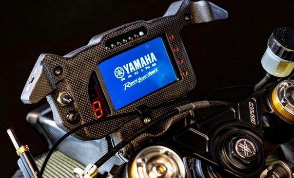 yamaha-r1-gytr-pro-25th-anniversary-3.jpg, 84 KB