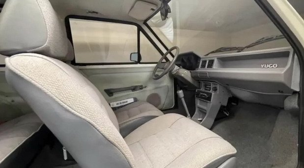 yugo p 1111.jpg, 46 KB