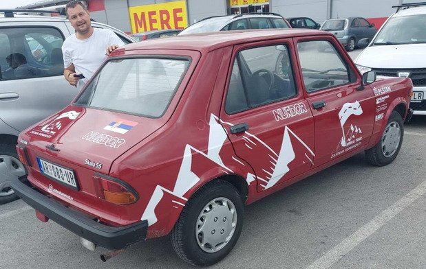 zastava 221.jpg, 91 KB