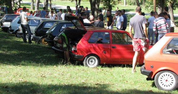 zastava 390.jpg, 100 KB