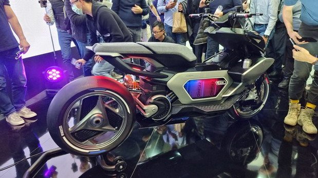 zeeho-magnet-eicma-2.jpg, 85 KB