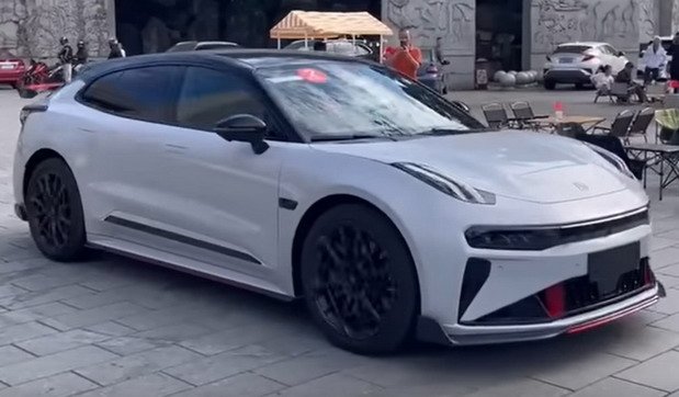 zeekr 001 fr.jpg, 54 KB