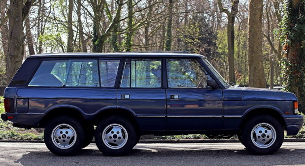 Range Rover sa šest točkova