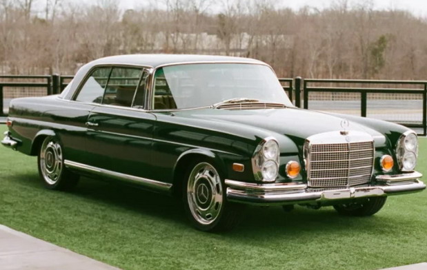 Retro Desings Mercedes-Benz 280SE 